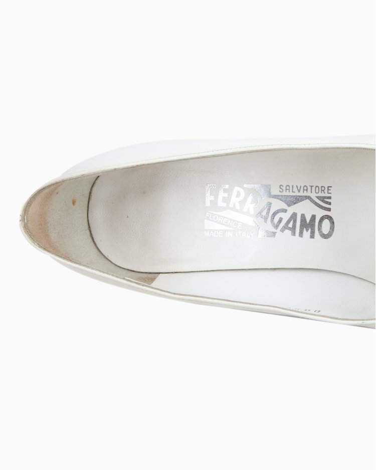 Sapato Salvatore Ferragamo Original Bicolor Branco e Bege Feminino